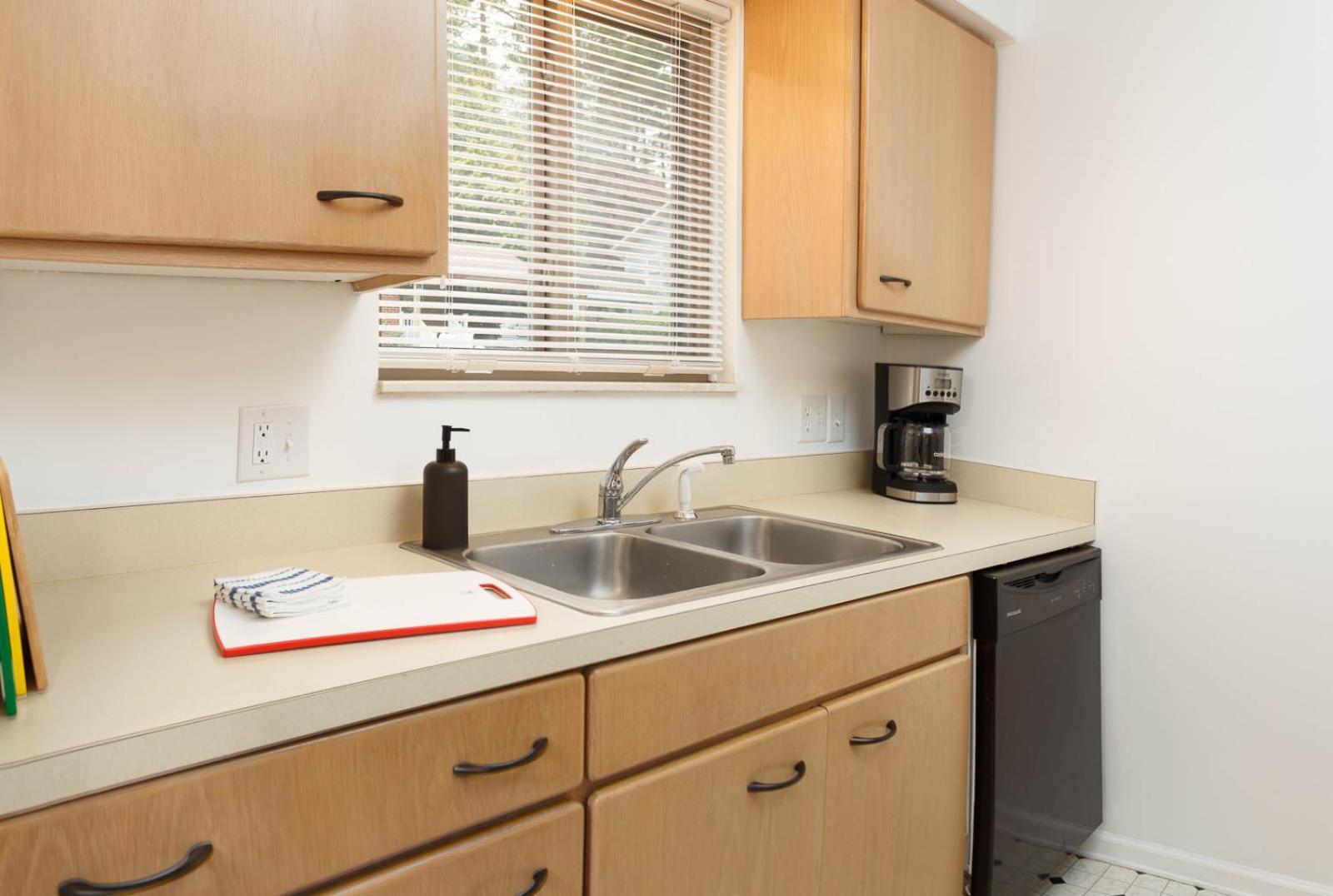 Апартаменты Hendo Hideaway A 2Bed/1Bath Хендерсонвилл Экстерьер фото